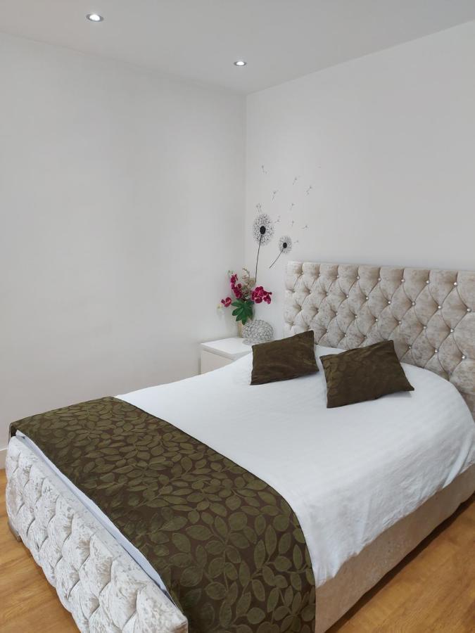 Lux Apartment In Gatwick Crawley (West Sussex) Exterior foto